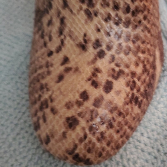 Boots - Picture 4 of 4